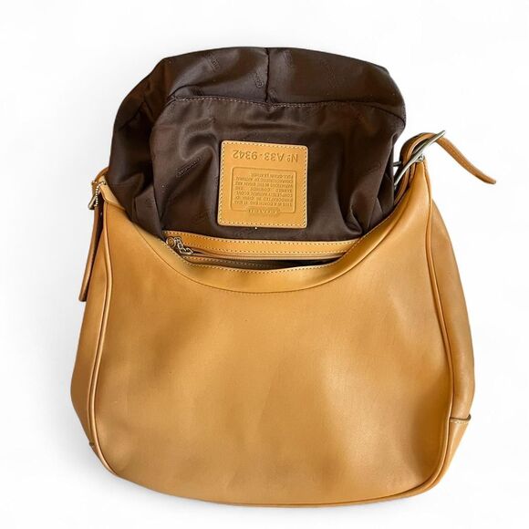 Vintage Coach Legacy shoulder bag - Picture 4 of 8